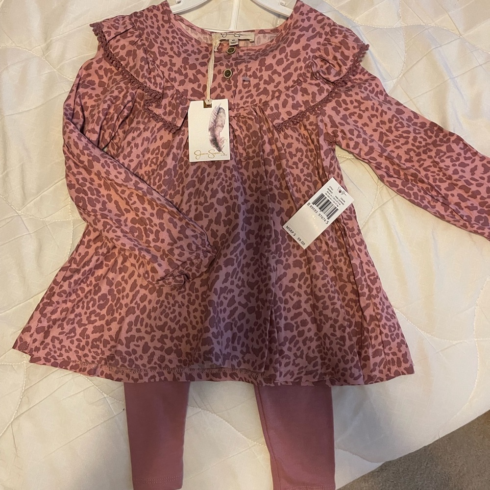 Jessica Simpson Girls 2 piece outfit. Size 4T